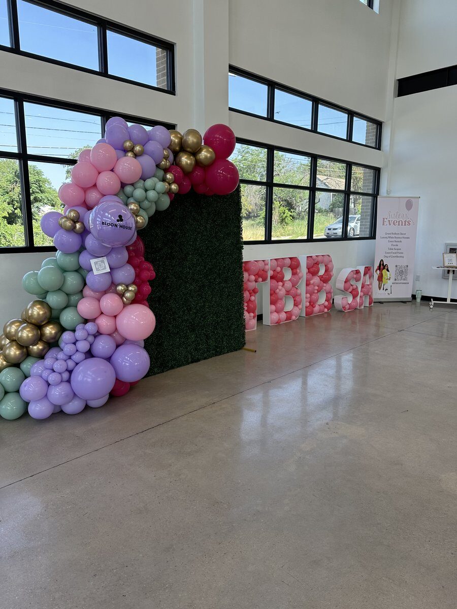 Balloon installation for TBB corporate event in San Antonio TX