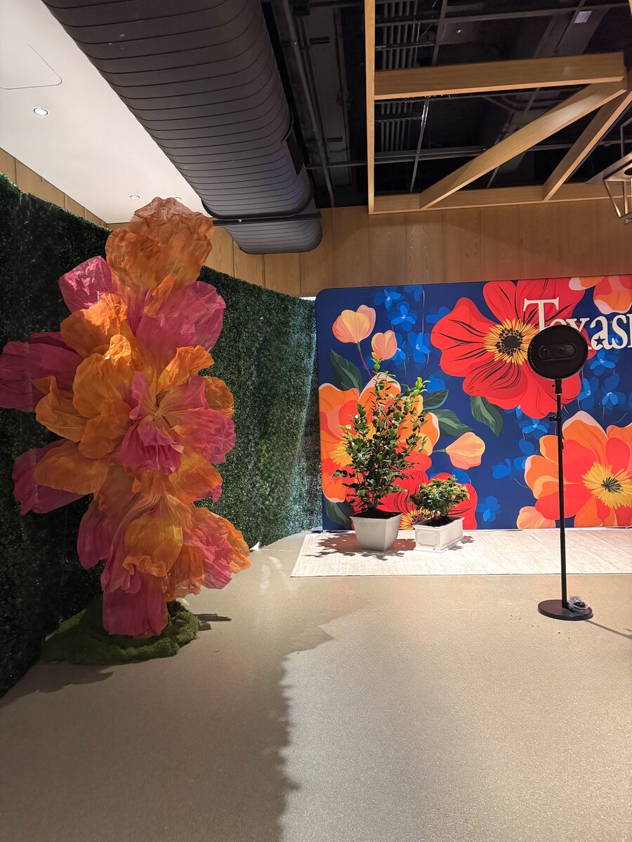 Balloon garland décor for Texas Mutual Insurance event in San Antonio TX
