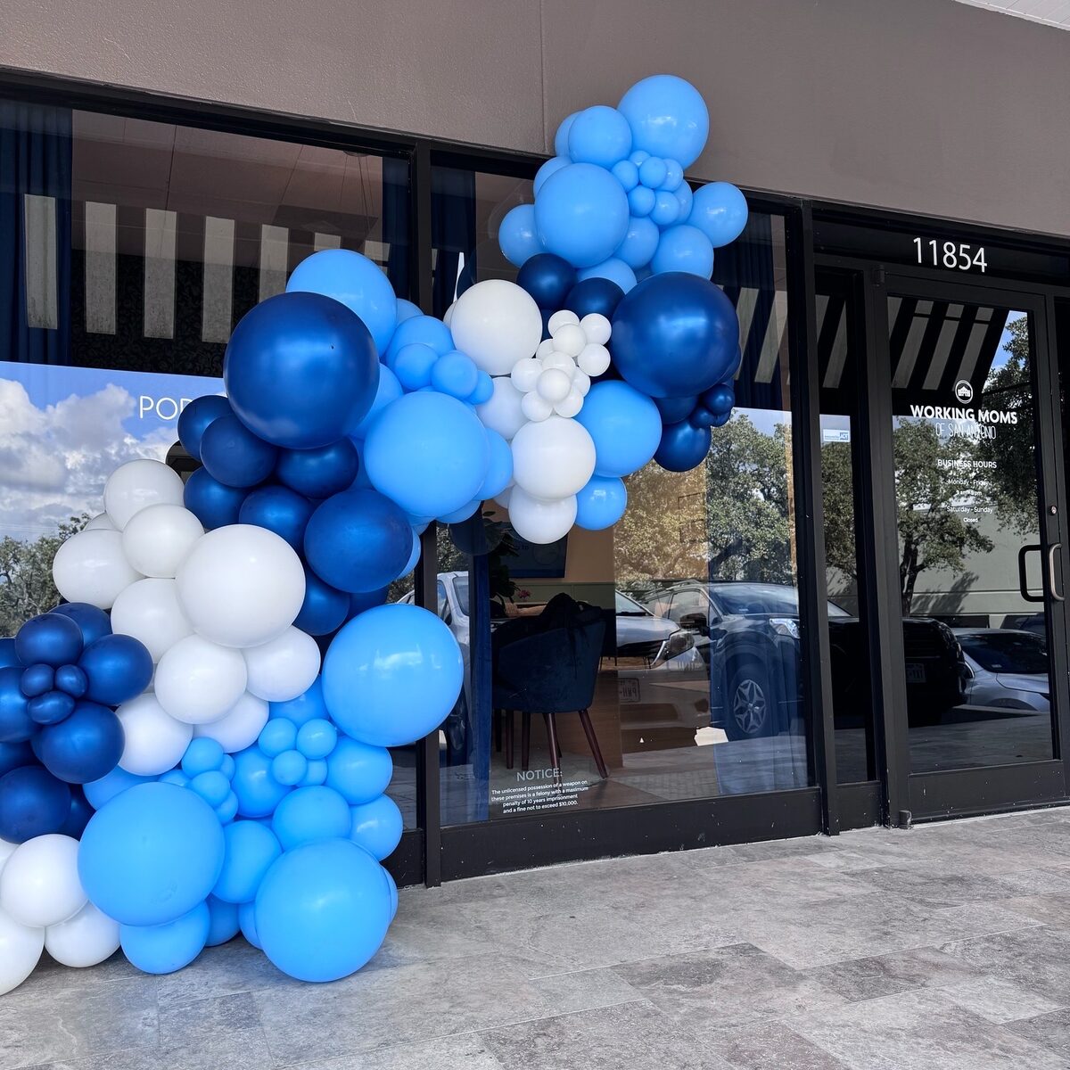 Balloon installation for Working Moms event in San Antonio TX